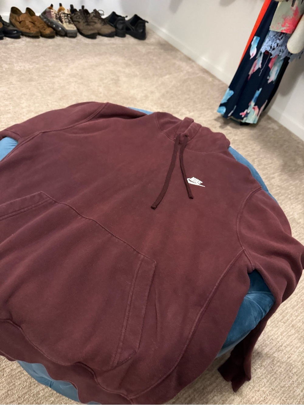 Nike Men’s Maroon Crewneck Pullover Sweatshirt